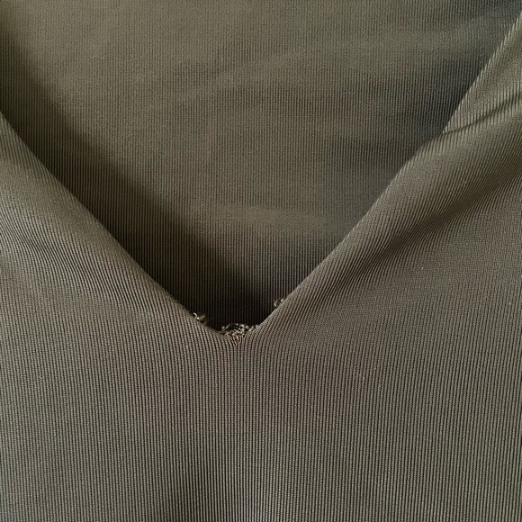 Revamped Deep Green V-Neck Crop Top - Picture 4 of 4